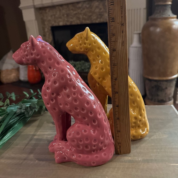 Yellow and Pink 10 Inch Ceramic Leopard Figurines. - Picture 7 of 8